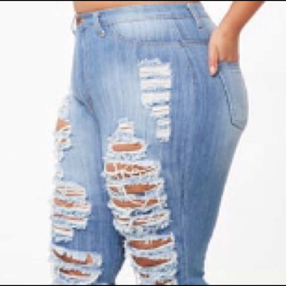 Distressed Denim Bermuda shorts